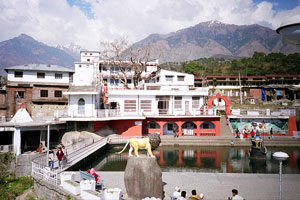 Chamunda Devi Near Hotel The Pride. AC hotel in Chintpurni