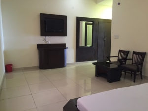 Family Deluxe Suite. Nice hotel in chintpurni